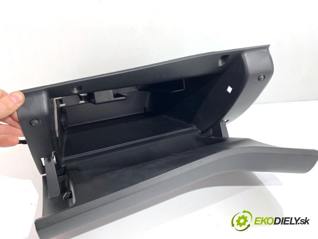 PEUGEOT 308 II liftback 2016 96 kW 1.2 THP 130 1199 přihrádka kastlík spolujezdce  (Přihrádka (kastlík))