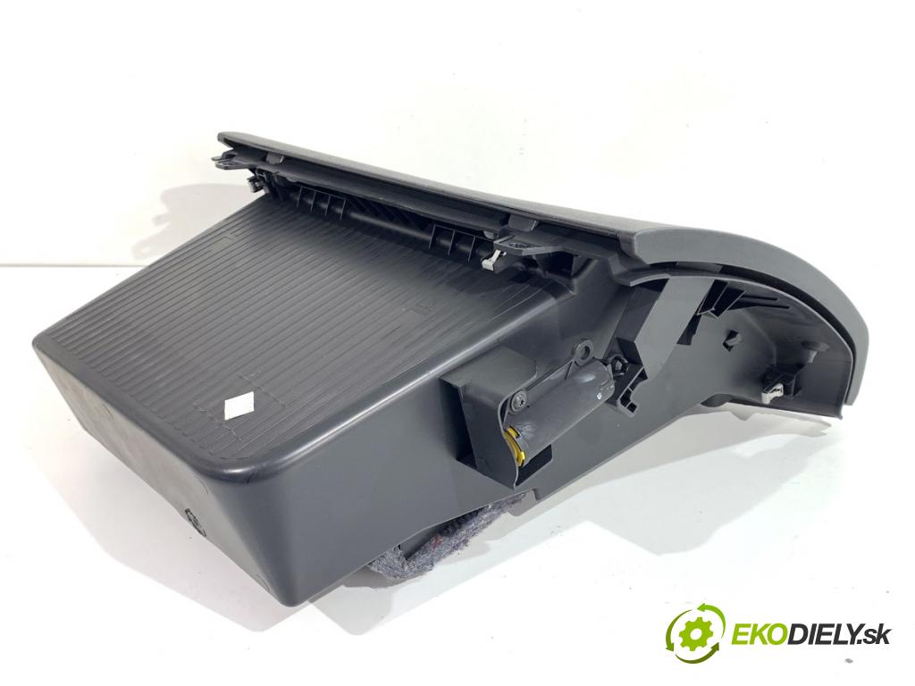 PEUGEOT 308 II liftback 2016 96 kW 1.2 THP 130 1199 přihrádka kastlík spolujezdce  (Přihrádka (kastlík))