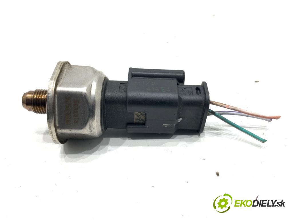 PEUGEOT 308 II liftback 2016 96 kW 1.2 THP 130 1199 Snímač tlaku paliva 9675330380 (Snímač)