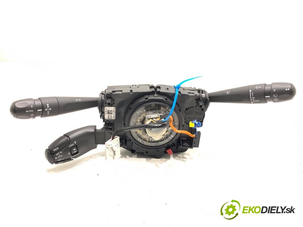 PEUGEOT 308 II liftback 2016 96 kW 1.2 THP 130 1199 Prepínač kombinovaný 98035106ZD (Prepínacie páčky pod volantom)