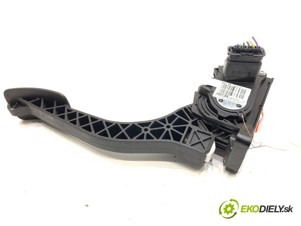 PEUGEOT 308 II liftback 2016 96 kW 1.2 THP 130 1199 Potenciometer plynu 9674829180 (Potenciometer plynového pedálu)