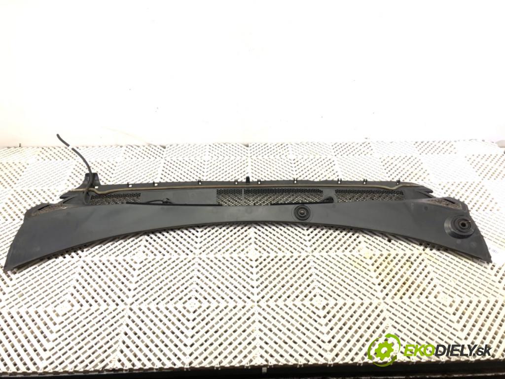 PEUGEOT 308 II liftback 2016 96 kW 1.2 THP 130 1199 Torpédo, plast pod čelné okno 98008282XT (Torpédo (plast pod čelným sklom))