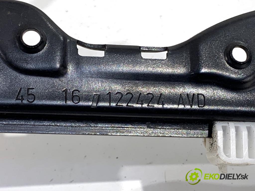 PEUGEOT 308 II liftback 2016 96 kW 1.2 THP 130 1199 mechanismus okna levý přední část 9678189880