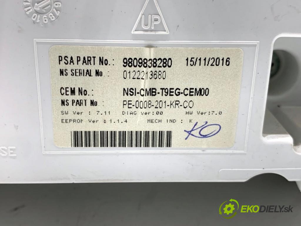 PEUGEOT 308 II liftback 2016 96 kW 1.2 THP 130 1199 Prístrojovka 9809838280 (Prístrojová doska)