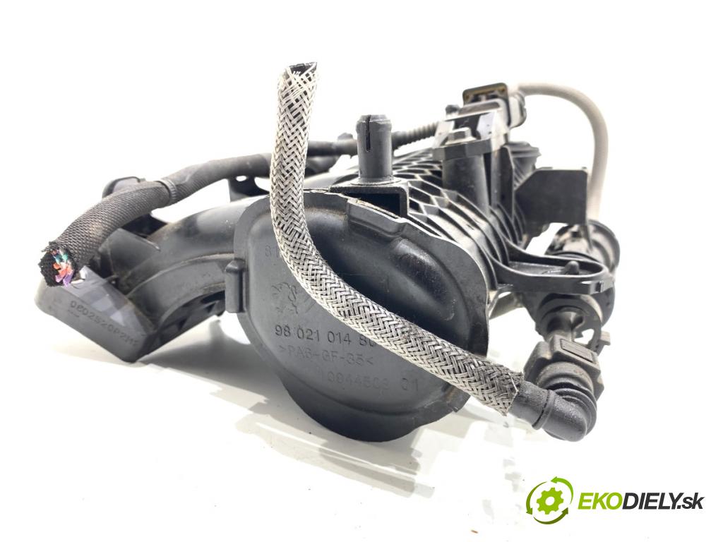 PEUGEOT 308 II liftback 2016 96 kW 1.2 THP 130 1199 potrubí sání 9802101480 (Sací potrubí)