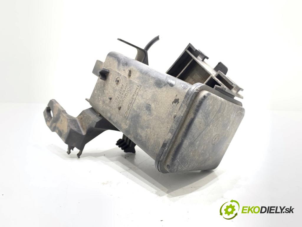 PEUGEOT 308 II liftback 2016 96 kW 1.2 THP 130 1199 filter peľový 9673538080