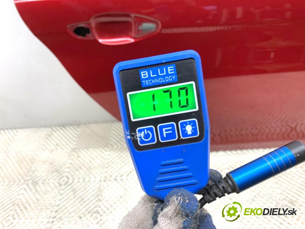 PEUGEOT 308 II liftback 2016 96 kW 1.2 THP 130 1199 dveře pravý zadní část KLQV