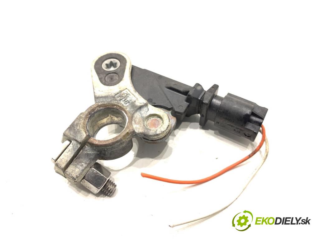 PEUGEOT 308 II liftback 2016 96 kW 1.2 THP 130 1199 svorka MINUS: 9814653780