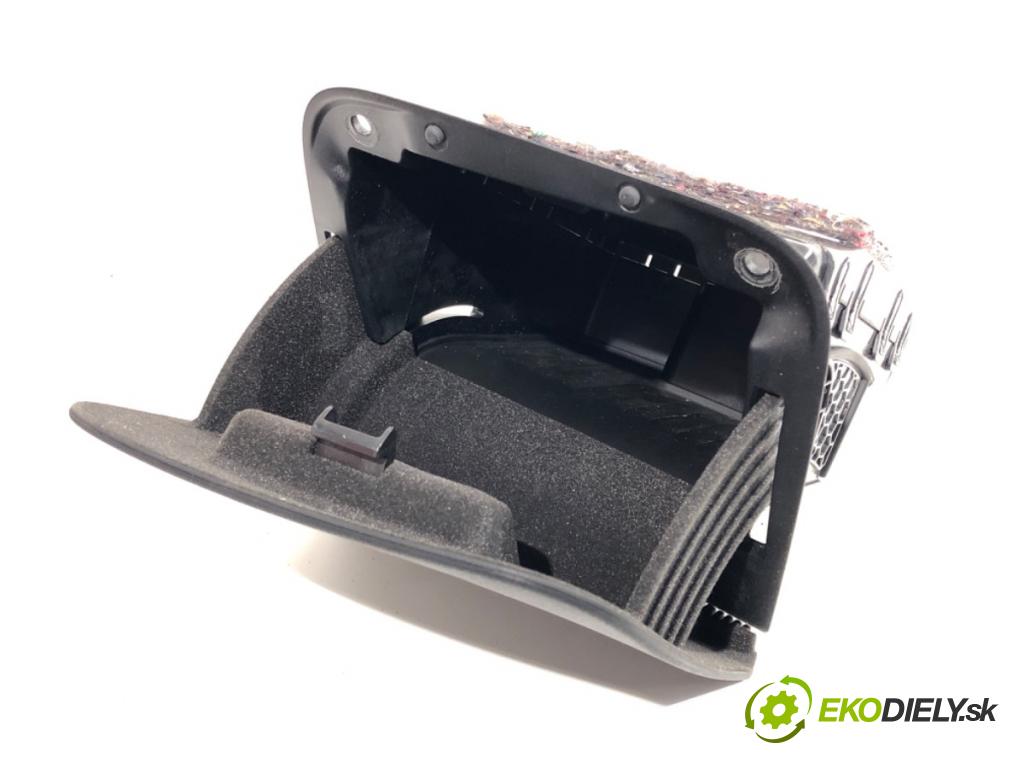 BMW G30 sedan 2021 110 kW 518 d Mild-Hybrid 1995 Priehradka, kastlík volantu 6997929