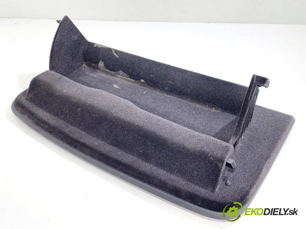 BMW G30 sedan 2021 110 kW 518 d Mild-Hybrid 1995 Priehradka, kastlík spolujazdca  (Priehradka (kastlík))