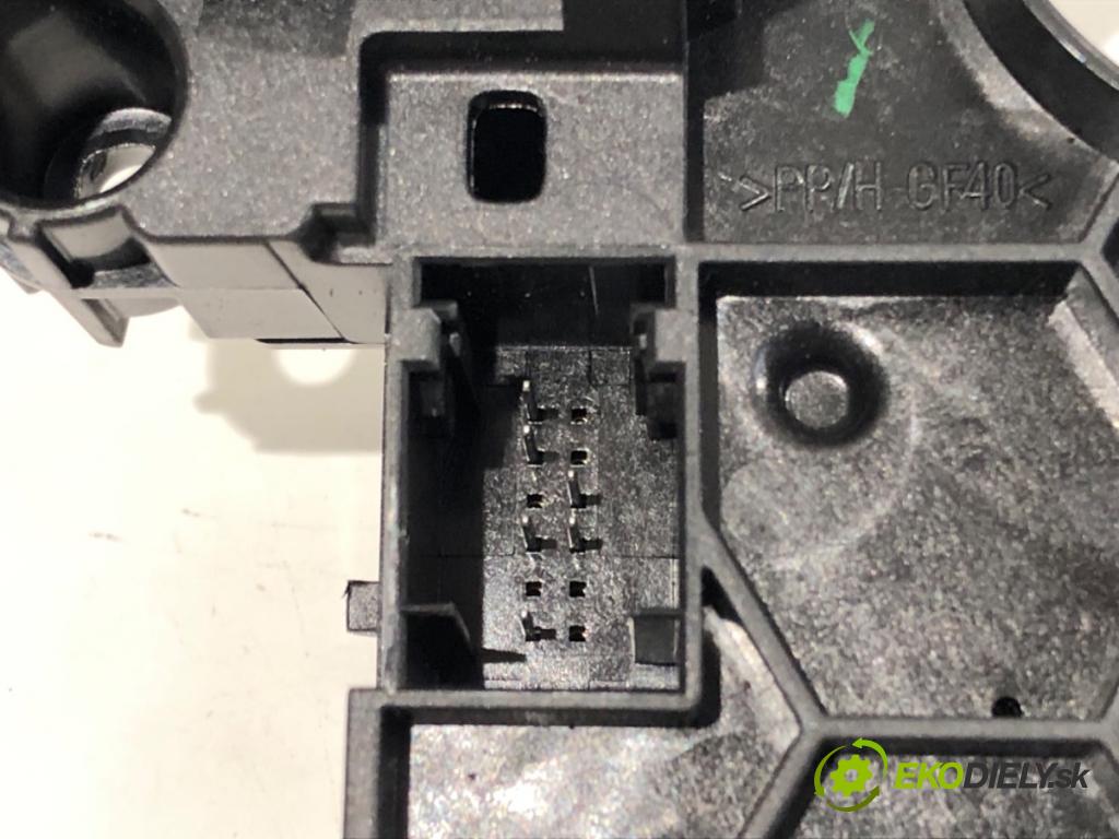 BMW G30 sedan 2021 110 kW 518 d Mild-Hybrid 1995 Prepínač kombinovaný 8267498 (Prepínacie páčky pod volantom)