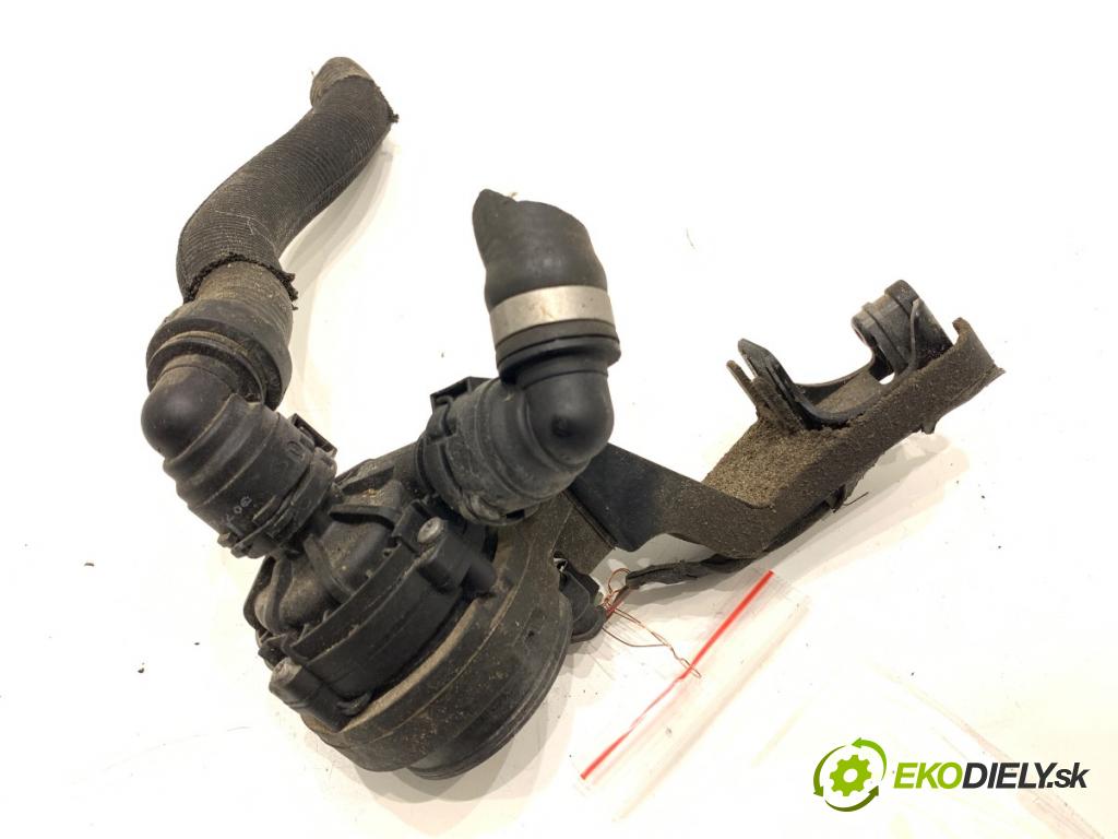 BMW G30 sedan 2021 110 kW 518 d Mild-Hybrid 1995 DALŠÍ: pumpa vody 6834923 (Vodní pumpa)