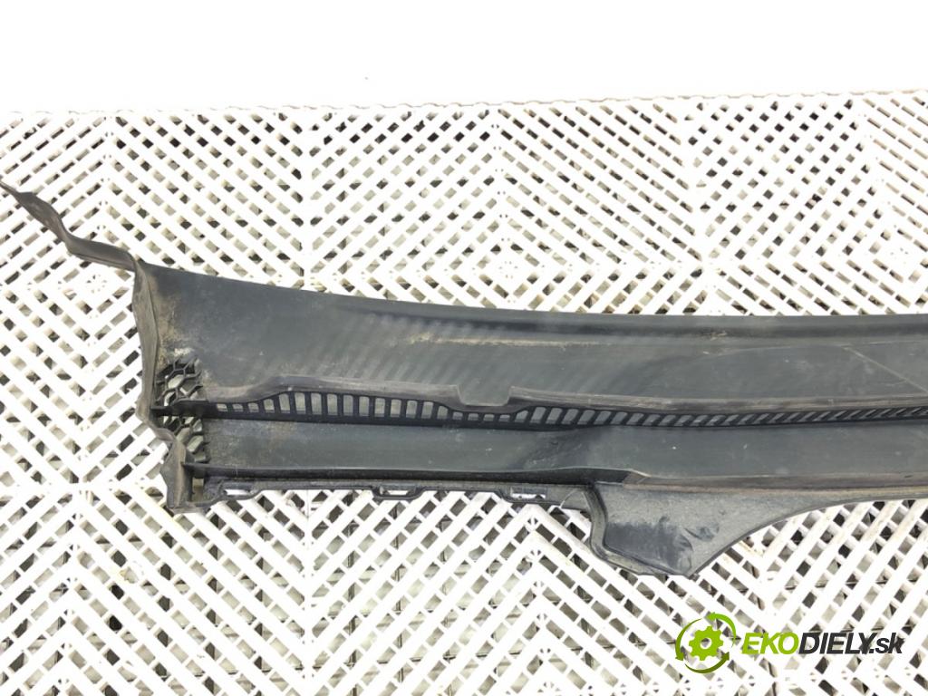 BMW G30 sedan 2021 110 kW 518 d Mild-Hybrid 1995 Torpédo, plast pod čelné okno 7388714 (Torpédo (plast pod čelným sklom))