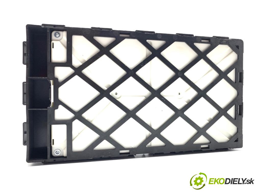 BMW G30 sedan 2021 110 kW 518 d Mild-Hybrid 1995 Modul komfortu 5A3CE24 (Modul komfortu)