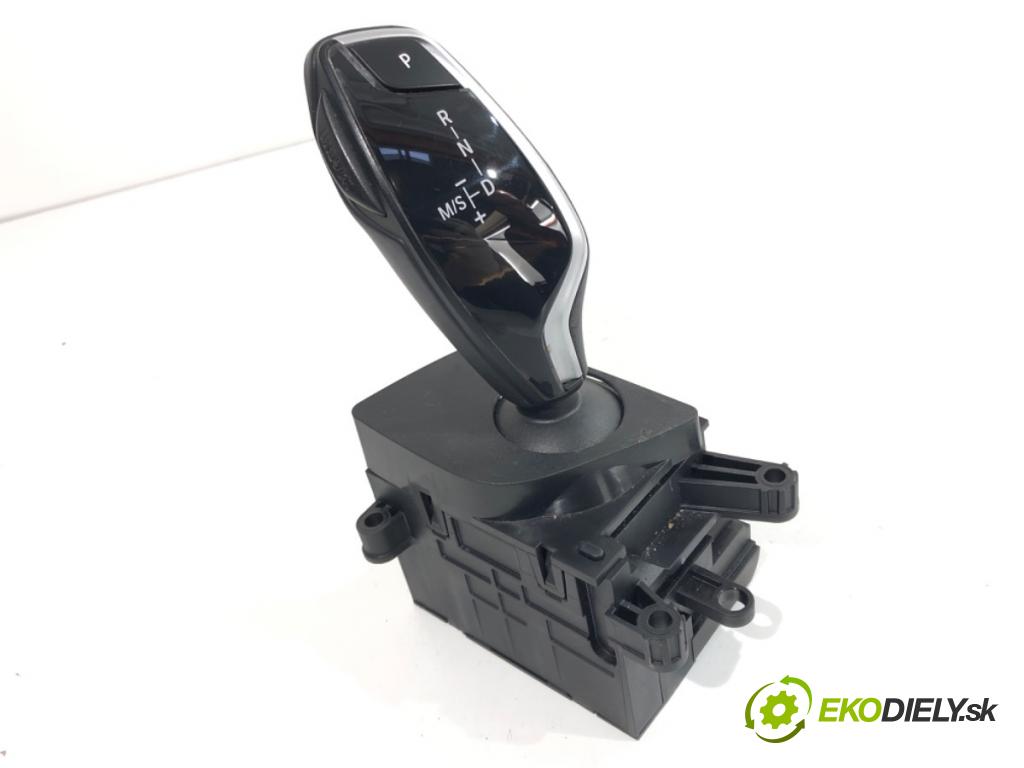 BMW G30 sedan 2021 110 kW 518 d Mild-Hybrid 1995 Kulisa 9458751 (Rýchlostná páka (kulisa))