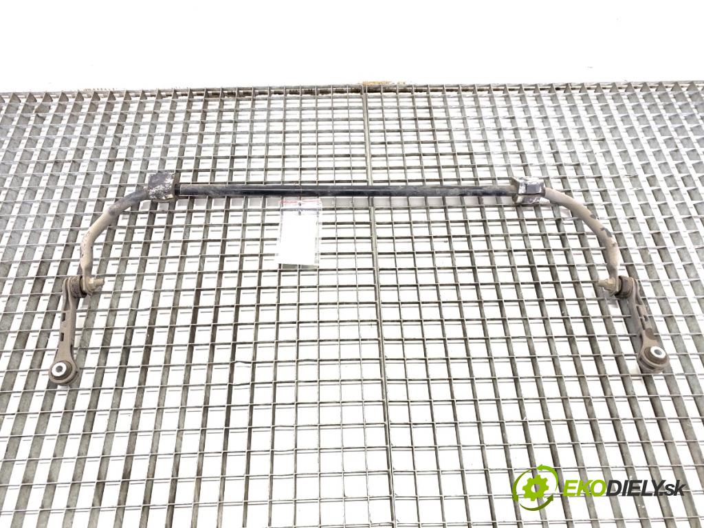 BMW G30 sedan 2021 110 kW 518 d Mild-Hybrid 1995 Tyč stabilizátora zad 6861456 (Stabilizátor predný)