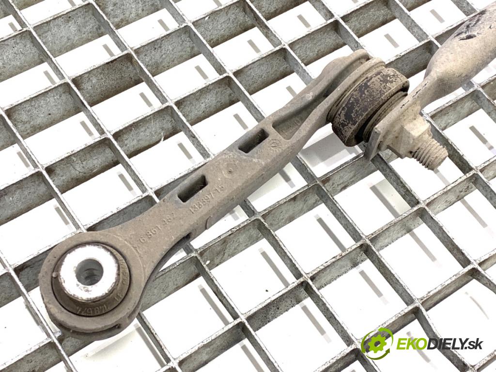 BMW G30 sedan 2021 110 kW 518 d Mild-Hybrid 1995 Tyč stabilizátora zad 6861456 (Stabilizátor predný)