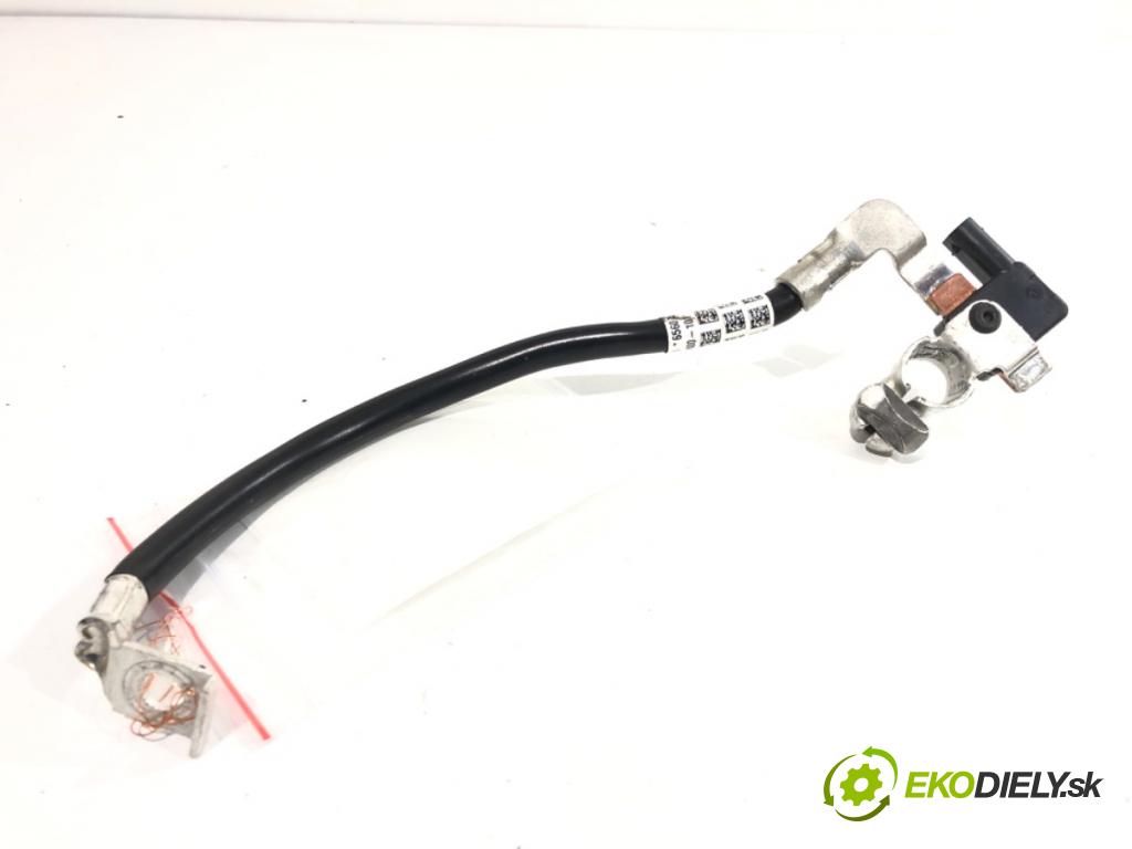 BMW G30 sedan 2021 110 kW 518 d Mild-Hybrid 1995 svorka MINUS 8736083