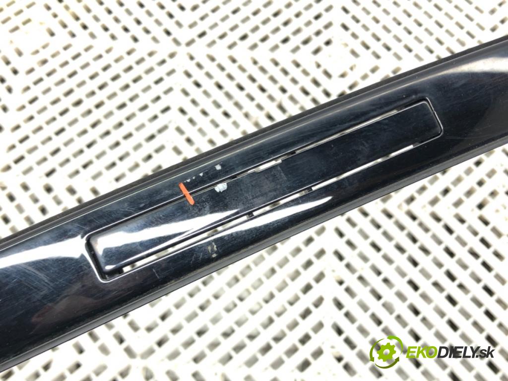 BMW G30 sedan 2021 110 kW 518 d Mild-Hybrid 1995 Lišta Sbírání: predný pravy 7397818