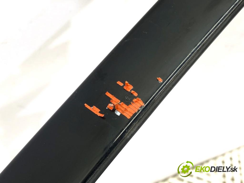 BMW G30 sedan 2021 110 kW 518 d Mild-Hybrid 1995 Lišta Sbírání: predný ľavy 7397817