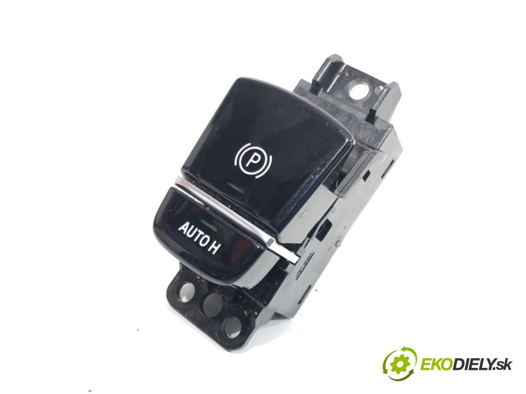 BMW G30 sedan 2021 110 kW 518 d Mild-Hybrid 1995 Spínač brzdy ručnej brzdy 9434486 (Prepínacie páčky pod volantom)