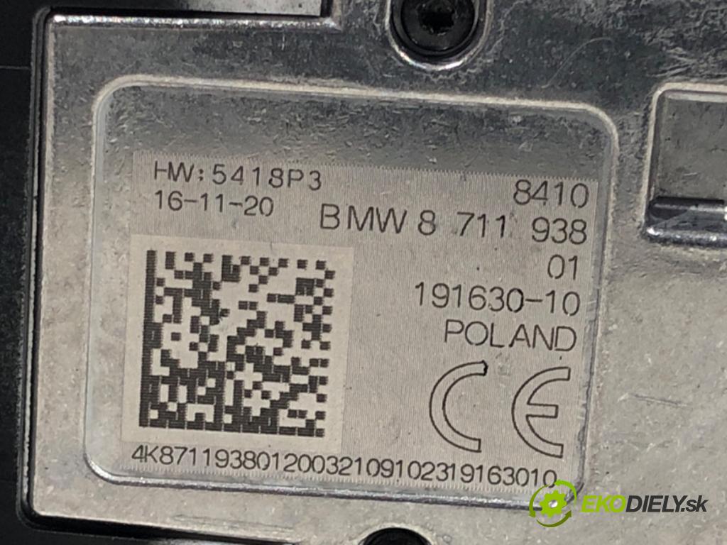 BMW G30 sedan 2021 110 kW 518 d Mild-Hybrid 1995 HNÍZDO: USB 8711938