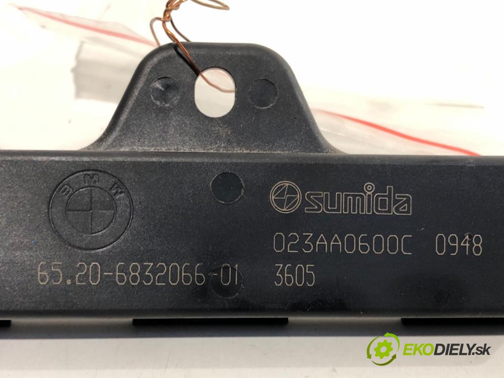 BMW G30 sedan 2021 110 kW 518 d Mild-Hybrid 1995 ANTENA komfortu KEYLESS 6832066