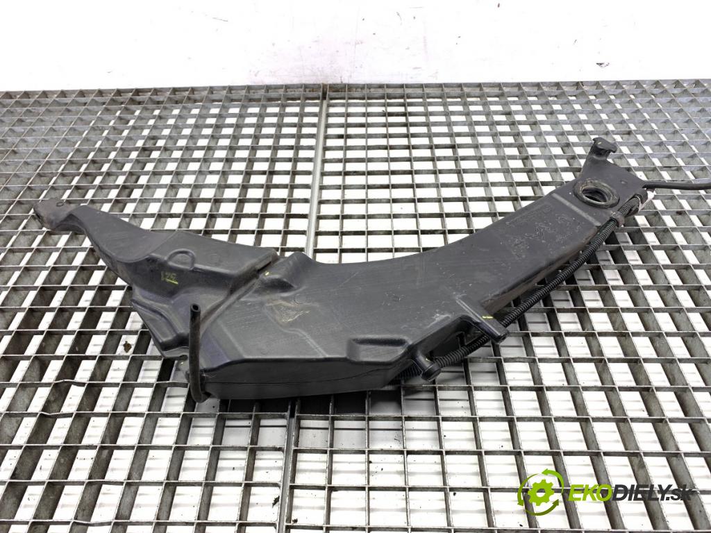 PEUGEOT 308 II liftback 2016 96 kW 1.2 THP 130 1199 nádržka ostřikovačů 9801927380