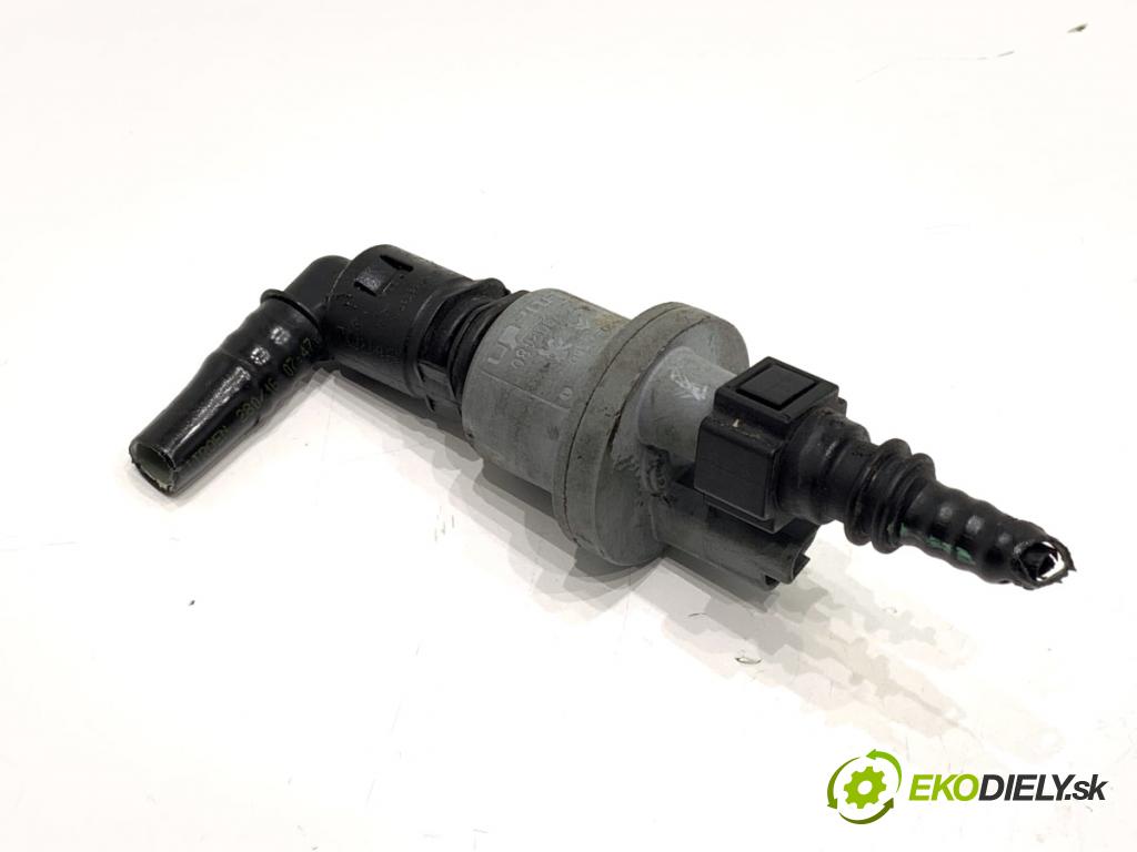 PEUGEOT 308 II liftback 2016 96 kW 1.2 THP 130 1199 Magnetický ventil 9802009480