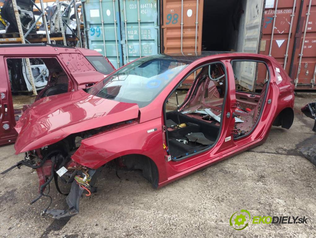 PEUGEOT 308 II liftback 2016 96 kW 1.2 THP 130 1199 KAROSERIA ČTVRŤÁK blatník zadní část levý pravý práh střecha PODŁUŻNICA levý pravý