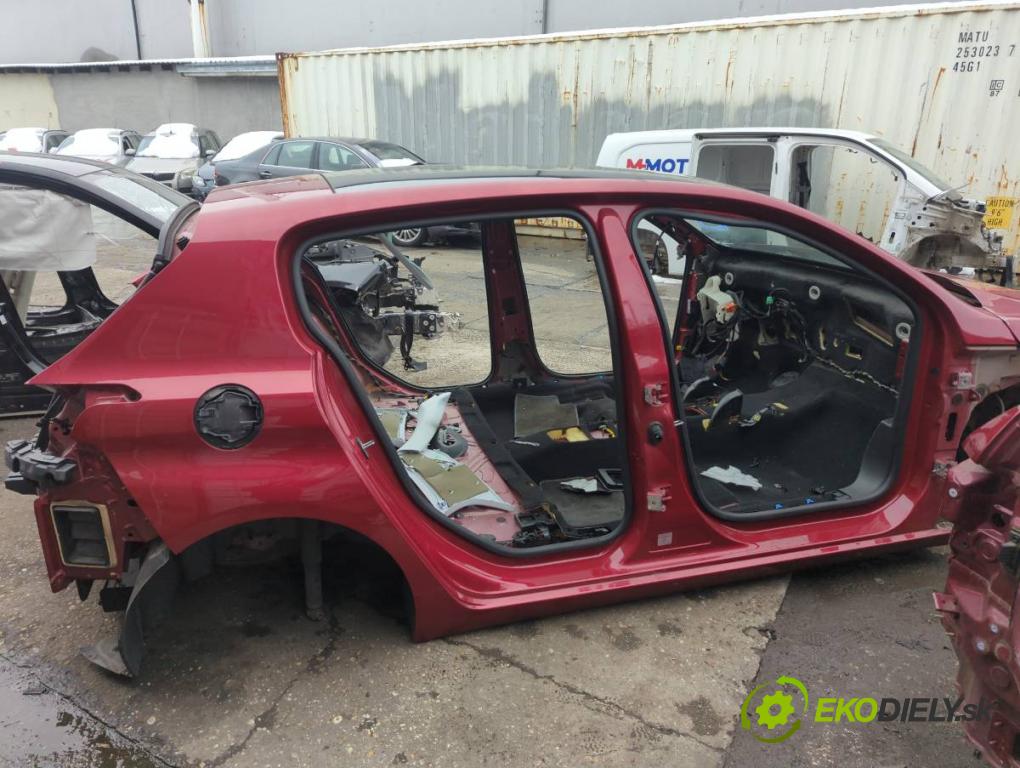 PEUGEOT 308 II liftback 2016 96 kW 1.2 THP 130 1199 KAROSERIA ČTVRŤÁK blatník zadní část levý pravý práh střecha PODŁUŻNICA levý pravý