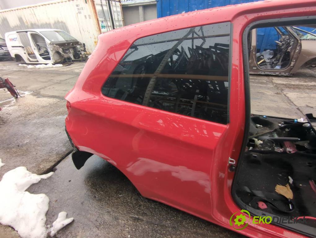 TOYOTA YARIS III liftback 2016 73 kW 1.3 (NSP130_) 1329 KAROSERIA ČTVRŤÁK blatník zadní část levý pravý práh střecha PODŁUŻNICA levý pravý
