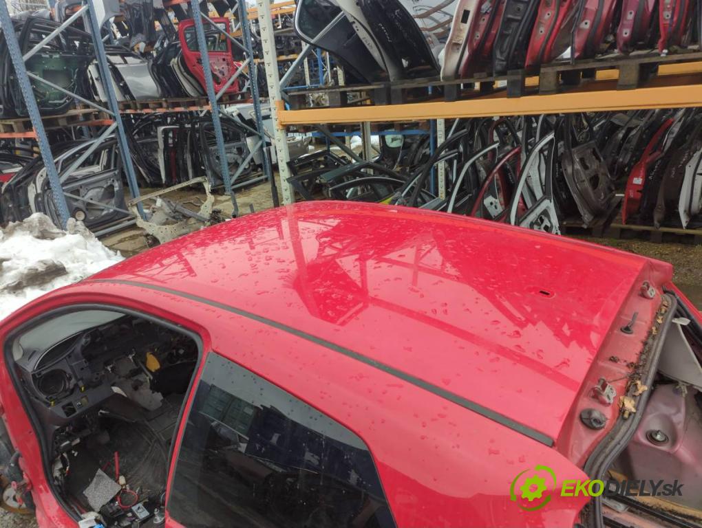 TOYOTA YARIS III liftback 2016 73 kW 1.3 (NSP130_) 1329 KAROSERIA ČTVRŤÁK blatník zadní část levý pravý práh střecha PODŁUŻNICA levý pravý