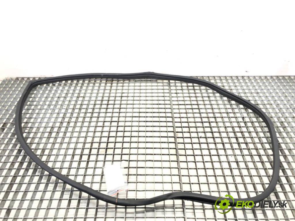 SSANGYONG TORRES  2023 120 kW 1.5 GDI AWD   (1497 ccm / 120 kW / 163 KM) 1497 těsnění dveře zadní část levá strana  (Karoserie ostatní)