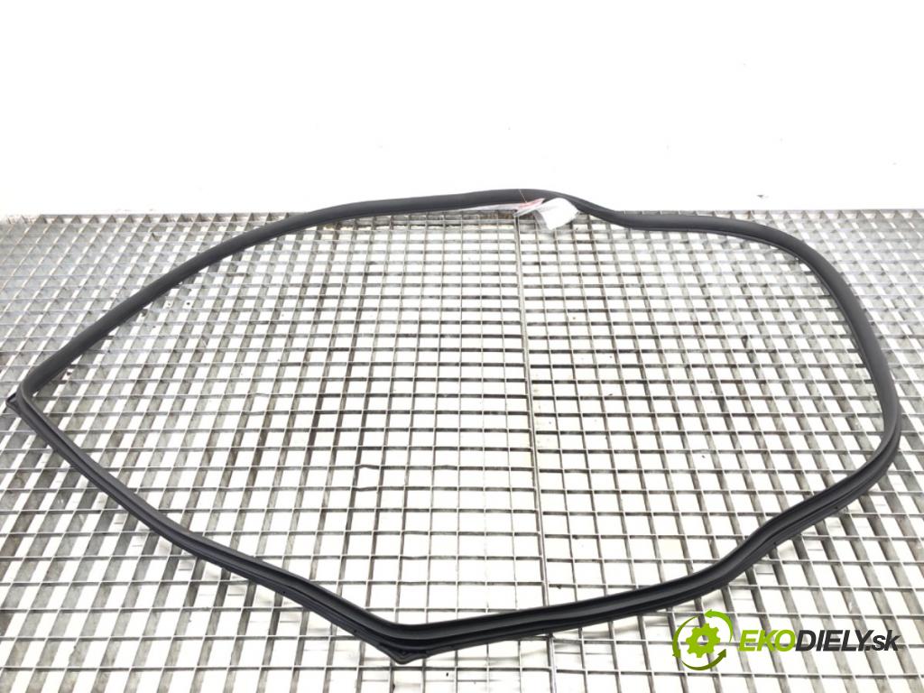 SSANGYONG TORRES  2023 120 kW 1.5 GDI AWD   (1497 ccm / 120 kW / 163 KM) 1497 těsnění dveře zadní část levá strana  (Karoserie ostatní)