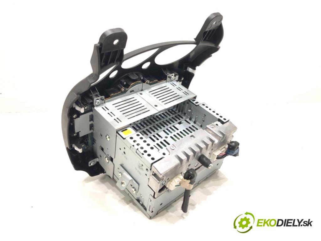 MAZDA 2 DE liftback 2010 63 kW 1.3 (DE3FS) 1349 RADIO 14797726 (Audio zariadenie)