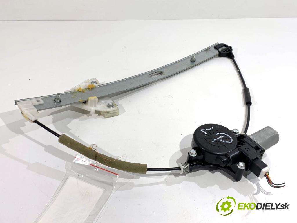 MAZDA 2 DE liftback 2010 63 kW 1.3 (DE3FS) 1349 mechanismus okna levý přední část