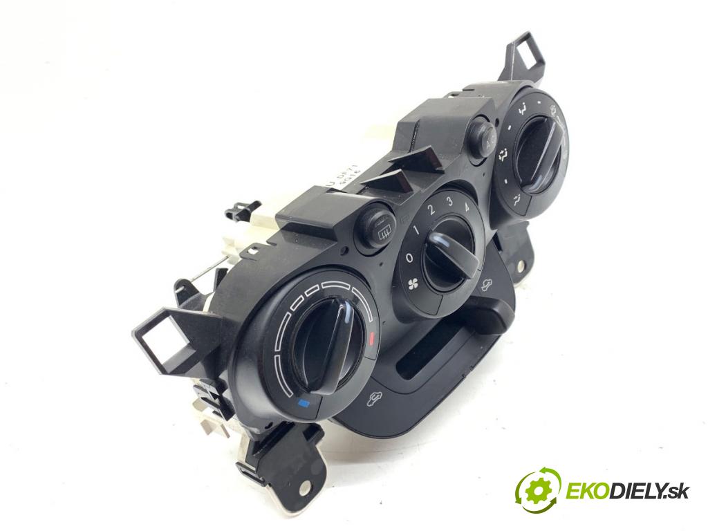 MAZDA 2 DE liftback 2010 63 kW 1.3 (DE3FS) 1349 Panel ovládania kúrenia  (Prepínacie páčky pod volantom)