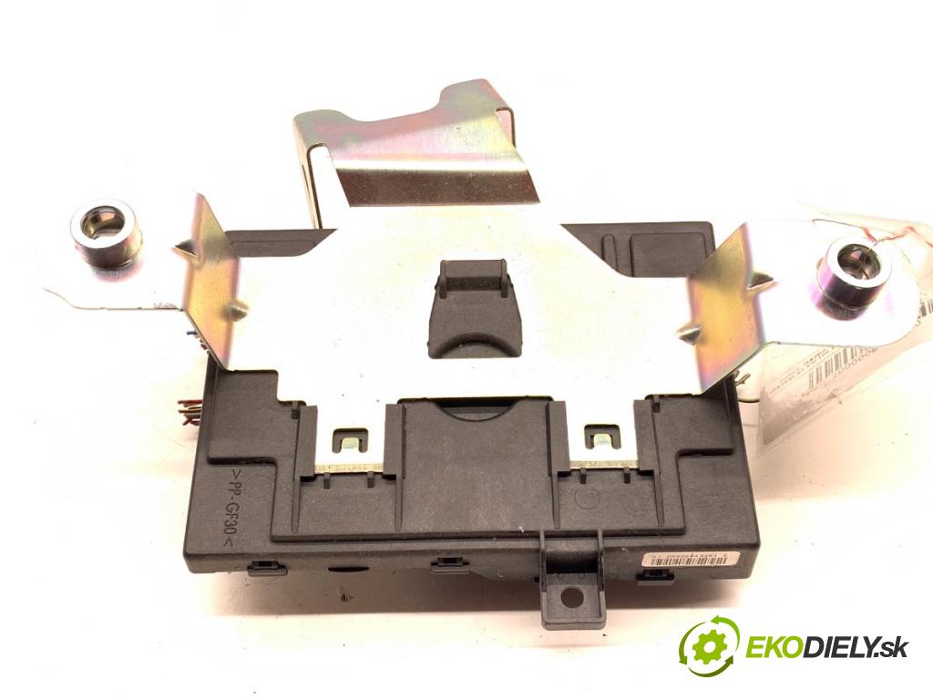 MAZDA 2 DE liftback 2010 63 kW 1.3 (DE3FS) 1349 Modul komfortu DL40-67560-B (Modul komfortu)