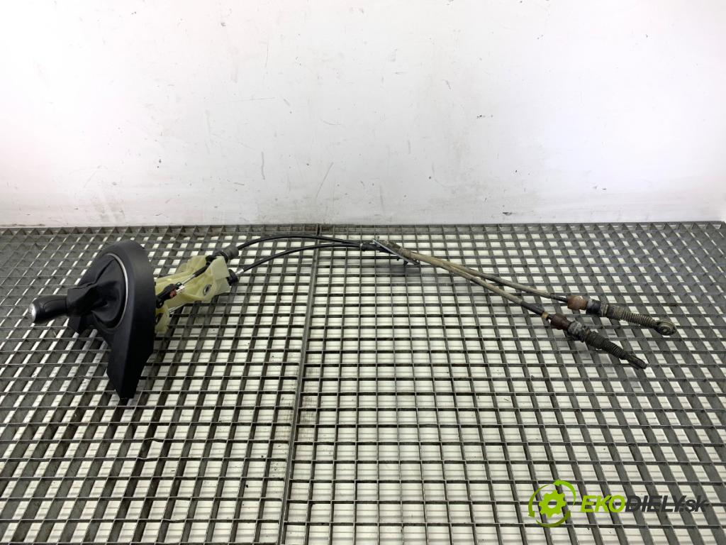 MAZDA 2 DE liftback 2010 63 kW 1.3 (DE3FS) 1349 Kulisa  (Rýchlostná páka (kulisa))