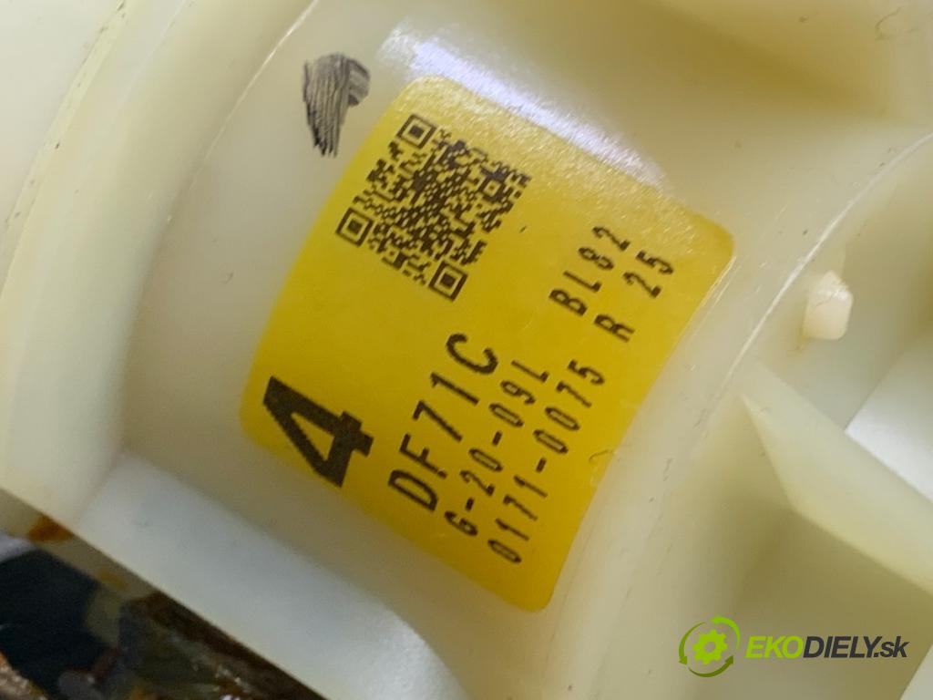 MAZDA 2 DE liftback 2010 63 kW 1.3 (DE3FS) 1349 Kulisa  (Rýchlostná páka (kulisa))