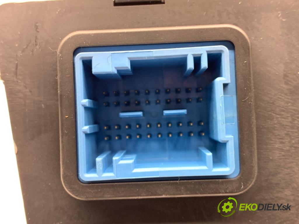 PEUGEOT 308 I liftback 2010 80 kW 1.6 HDi 1560 Panel ovládania kúrenia 96718462XT (Prepínacie páčky pod volantom)