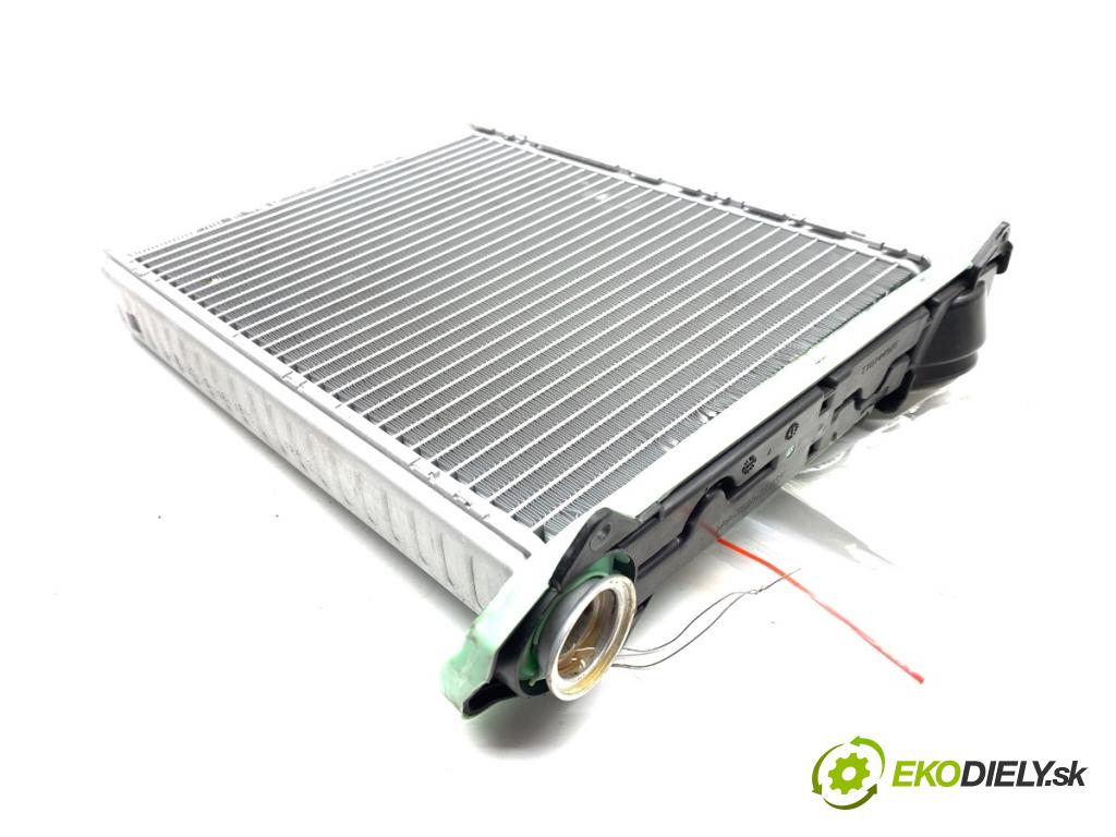 PEUGEOT 308 I liftback 2010 80 kW 1.6 HDi 1560 topné těleso radiátor topení T1014497T (Radiátor topení)