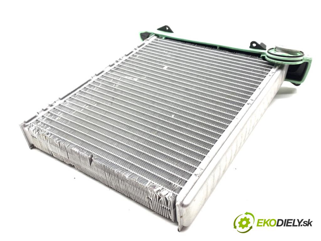 PEUGEOT 308 I liftback 2010 80 kW 1.6 HDi 1560 topné těleso radiátor topení T1014497T (Radiátor topení)