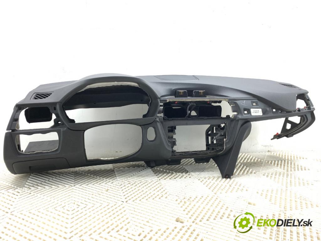 BMW F30 sedan 2016 180 kW 328 i xDrive 1997 Palubná doska VANKÚŠ: spolujazdca