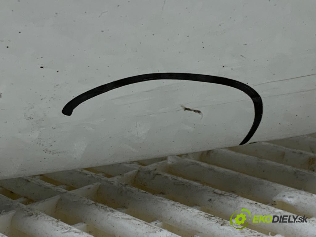 HONDA HR-V SUV 2017 96 kW 1.5 (RU1) 1498 kapota zadní část