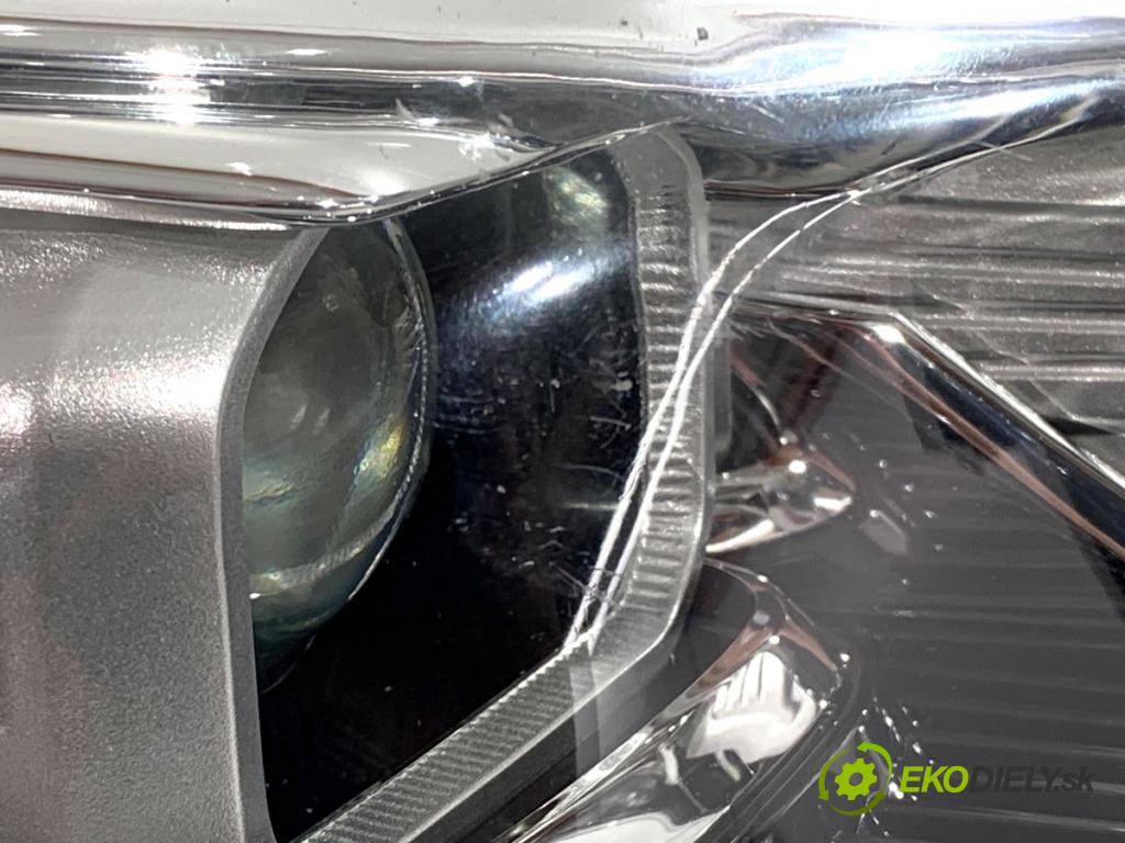 FORD KUGA II SUV 2019 110 kW 1.5 EcoBoost 1499 Svetlomet pravy predný XENON GV4113D154AJ