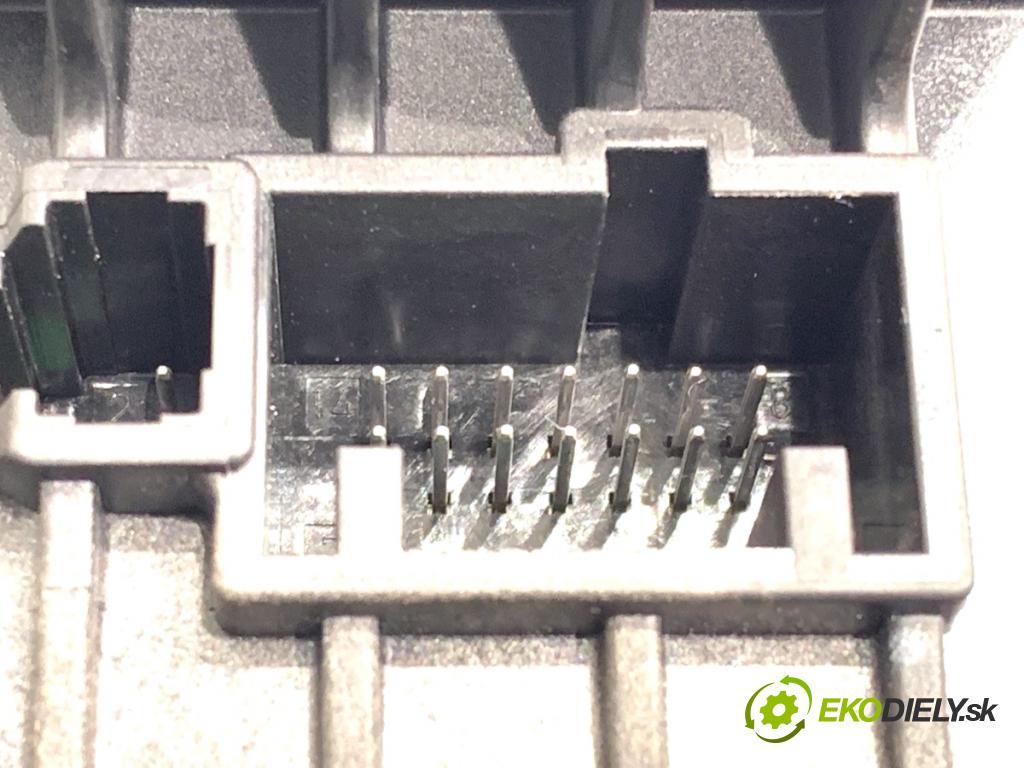 FORD KUGA II SUV 2019 110 kW 1.5 EcoBoost 1499 Prepínač kombinovaný F1FT-13N064-BC (Prepínacie páčky pod volantom)