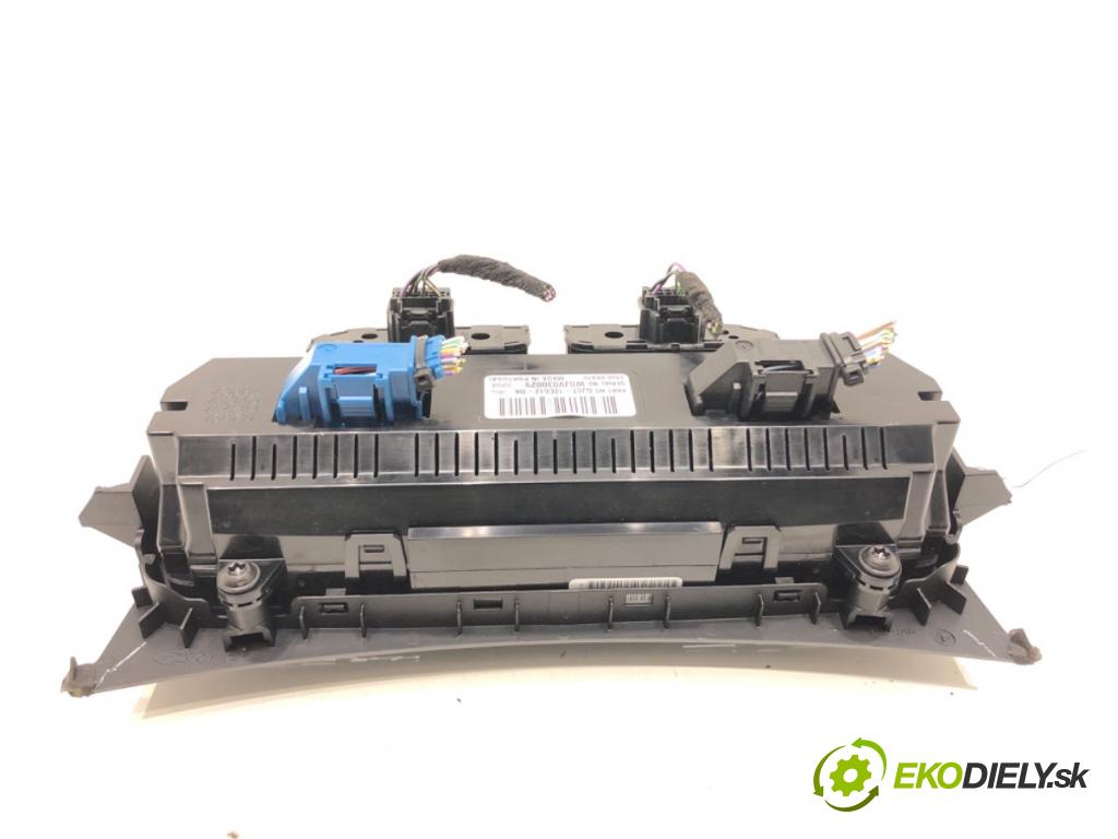 FORD KUGA II SUV 2019 110 kW 1.5 EcoBoost 1499 Panel ovládania kúrenia GJ5T-18C612-DK (Prepínacie páčky pod volantom)