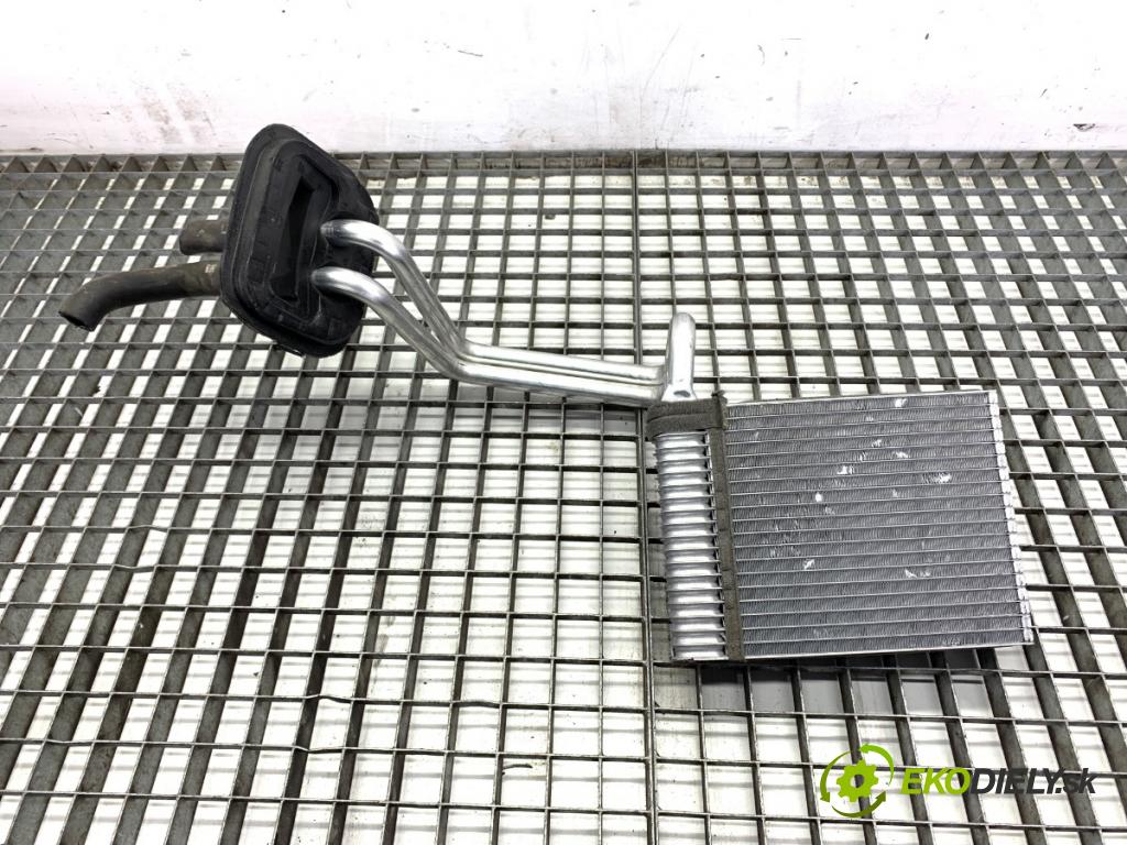 FORD KUGA II SUV 2019 110 kW 1.5 EcoBoost 1499 Výhrevné teleso, radiátor kúrenia  (Radiátor kúrenia)